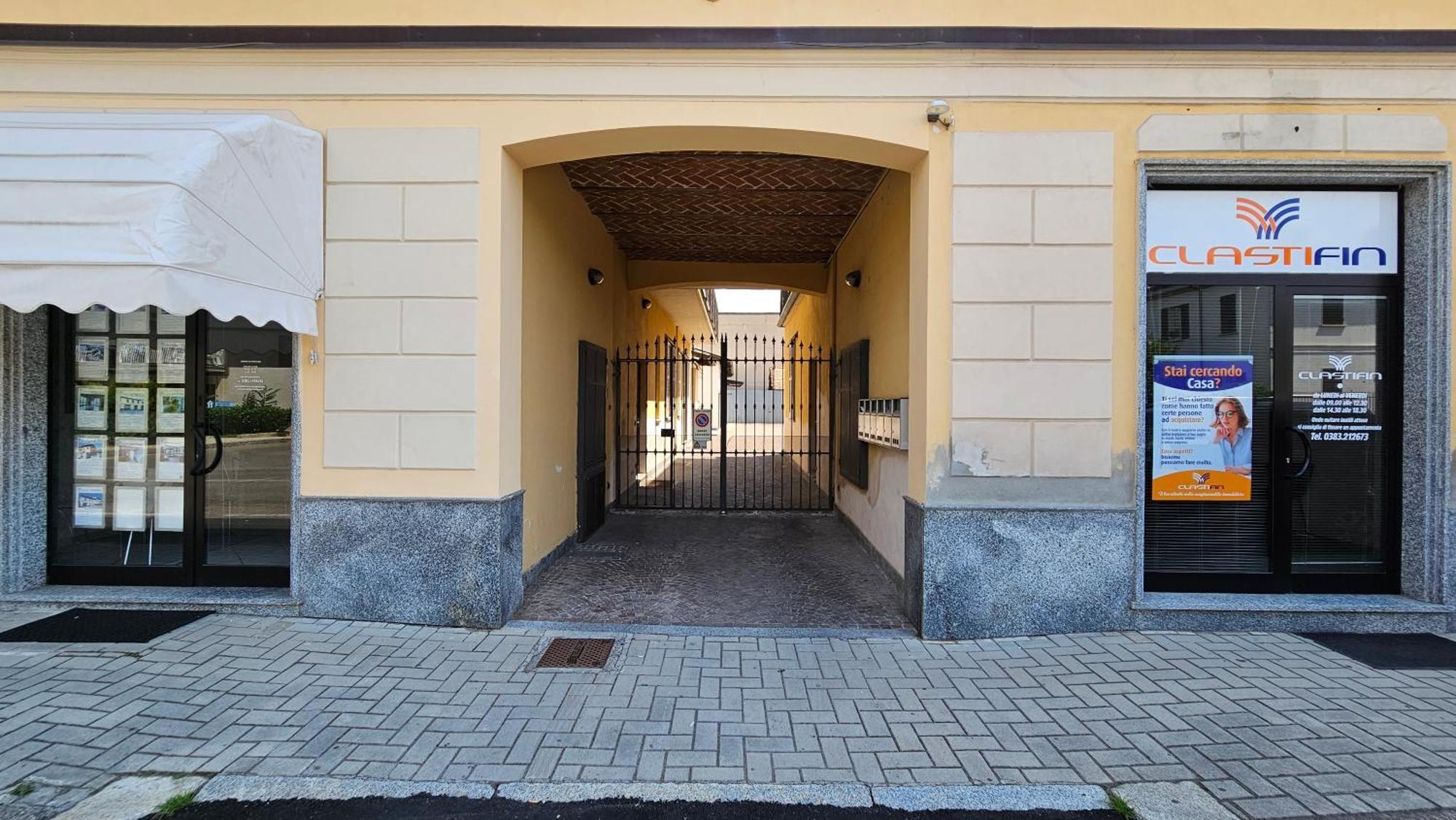 Casa Oltrepo Fresco Centrale Ma Silenzioso Parcheggio Interno Casteggio Εξωτερικό φωτογραφία
